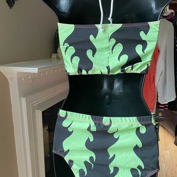 JADE CLARK X TARA KHOZA
New with tags - Picture 2 of 10